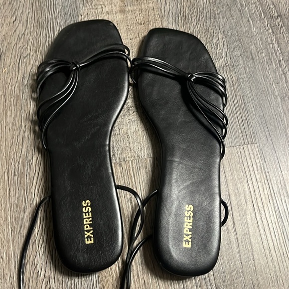 Express - Picture 2 of 3